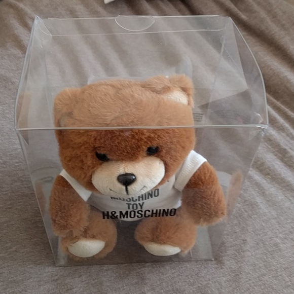 **SHIPS TOMO** NIB H&M x Moschino bear iPhone case - Picture 2 of 8